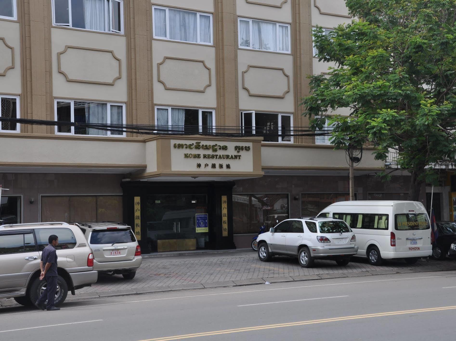 Le President Hotel Phnom Penh Ngoại thất bức ảnh