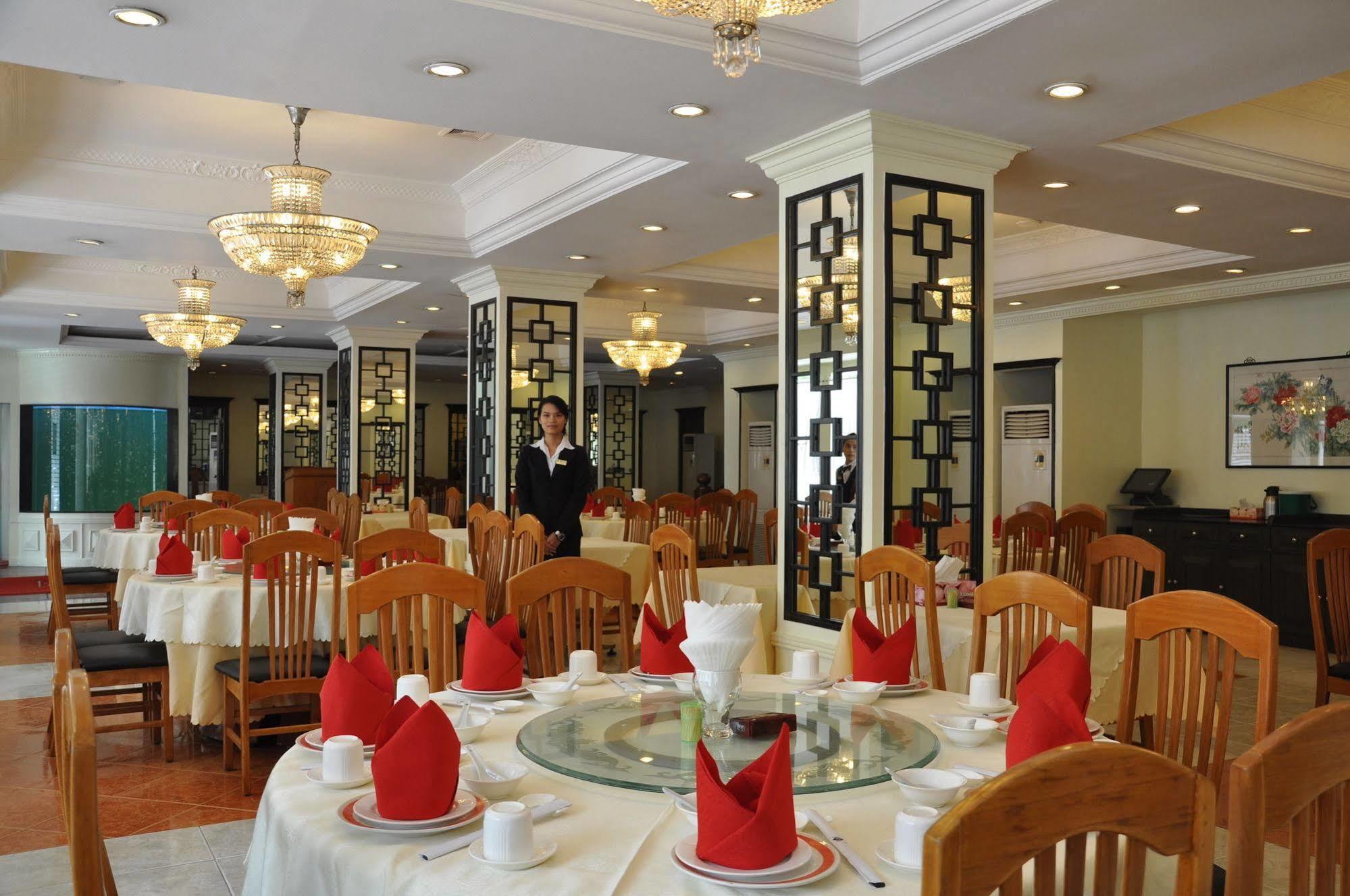 Le President Hotel Phnom Penh Ngoại thất bức ảnh